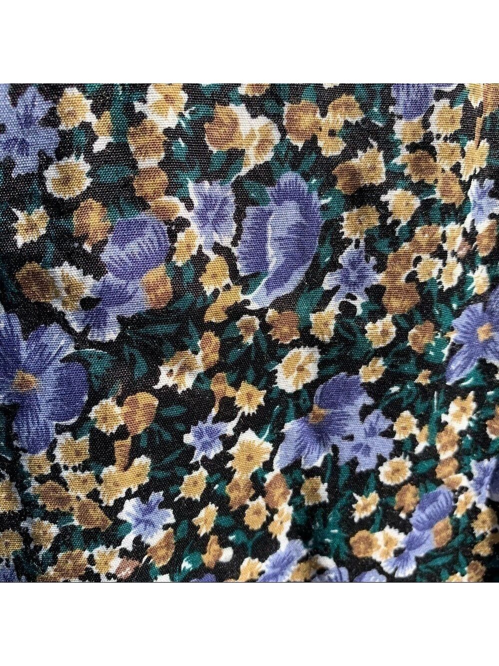 ERIKA Vintage Dark Floral Collared Puff Sleeve Dress - Picture 5 of 13
